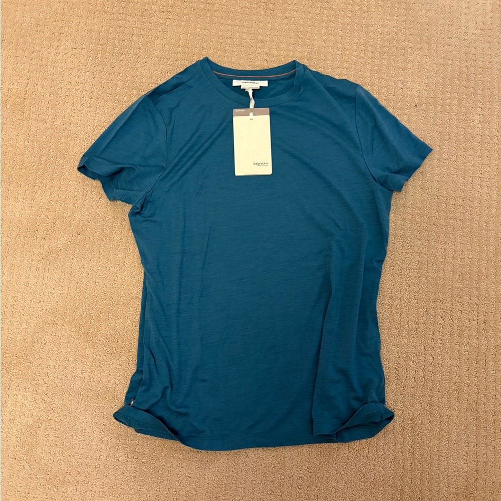 Icebreaker merino tech T in topaz blue, women’s medium
